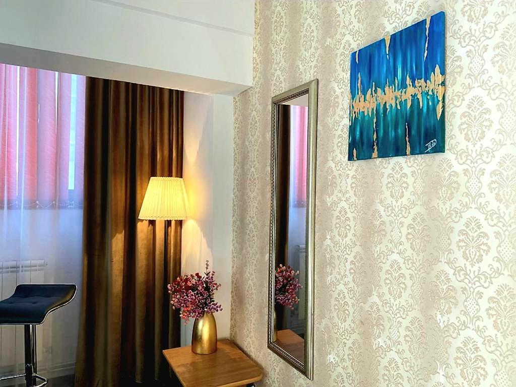 Casa Topazz ทาร์กู จิอู ภายนอก รูปภาพ