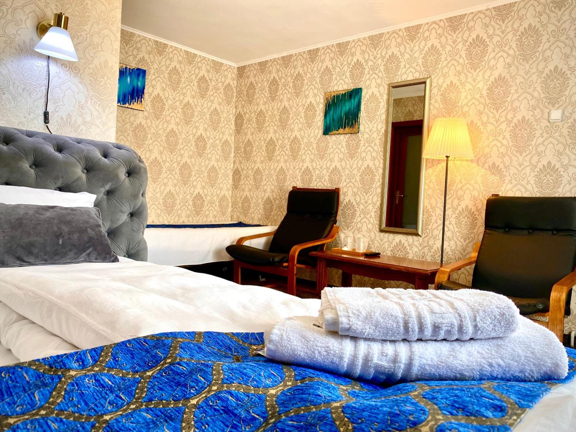 Casa Topazz ทาร์กู จิอู ภายนอก รูปภาพ